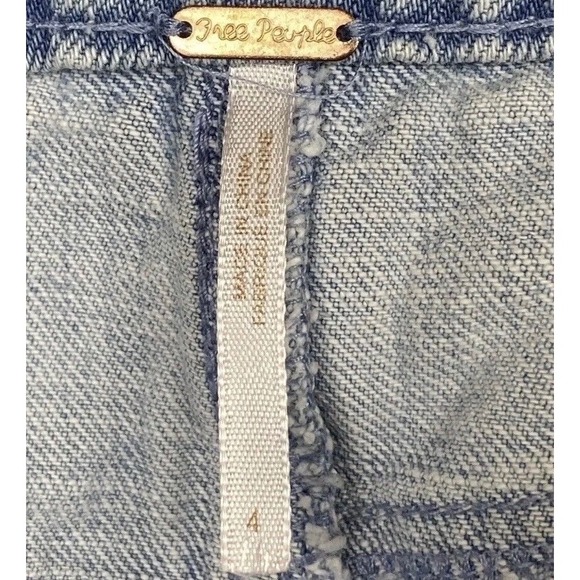 Free People Skirt Womens 4 Mini Jean Blue 2-Tone Denim Patchwork Raw Hem Y2K - Picture 3 of 8